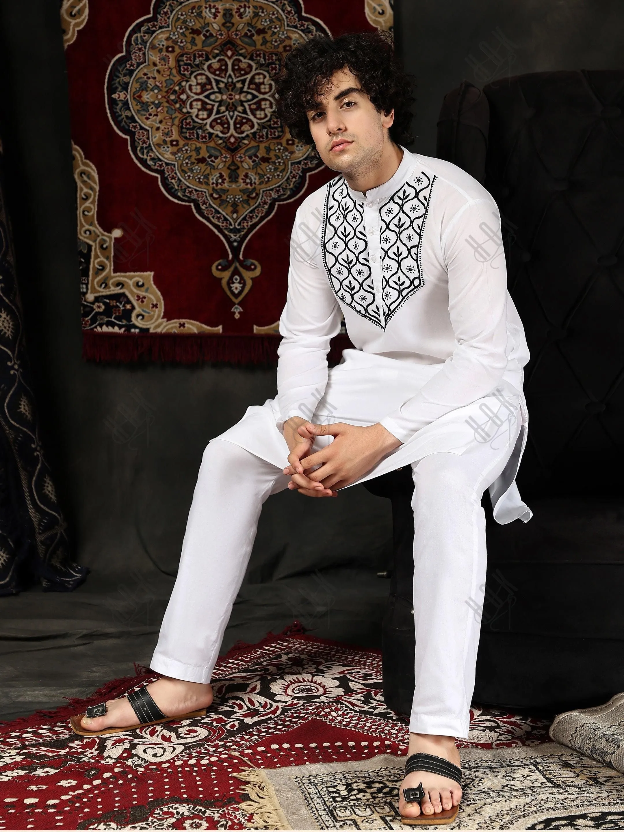 HOK Men's Chikankari Kurta in Rayon Cotton - White